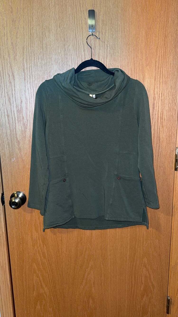 Lulu-B Olive Green Cowl Neck Long Sleeve Pocket Top